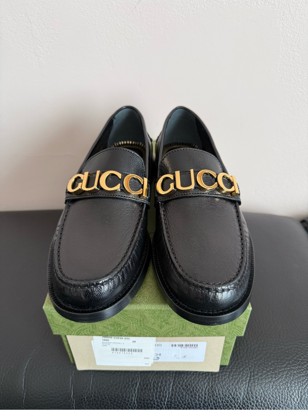 Gucci Logo Plaque Slip-On Loafers - Brand New - Size 38 EU/8 US - Picture 3 of 8